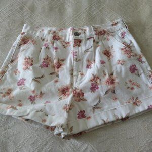 Misses American Eagle Floral Shorts Size 6